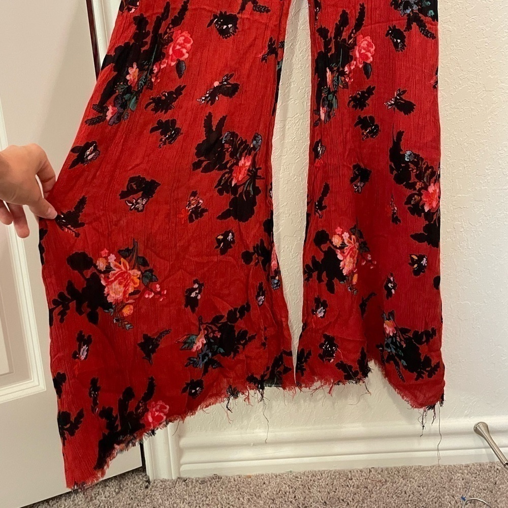 Free People One Moonlight Garden Red Floral Sleeveless Jumpsuit Size Medium - Picture 9 of 13